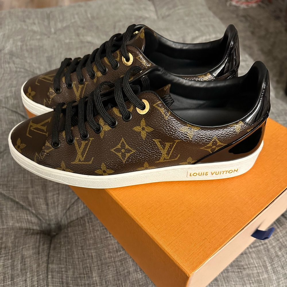 Authentic women’s Louis Vuitton Front Row Sneaker